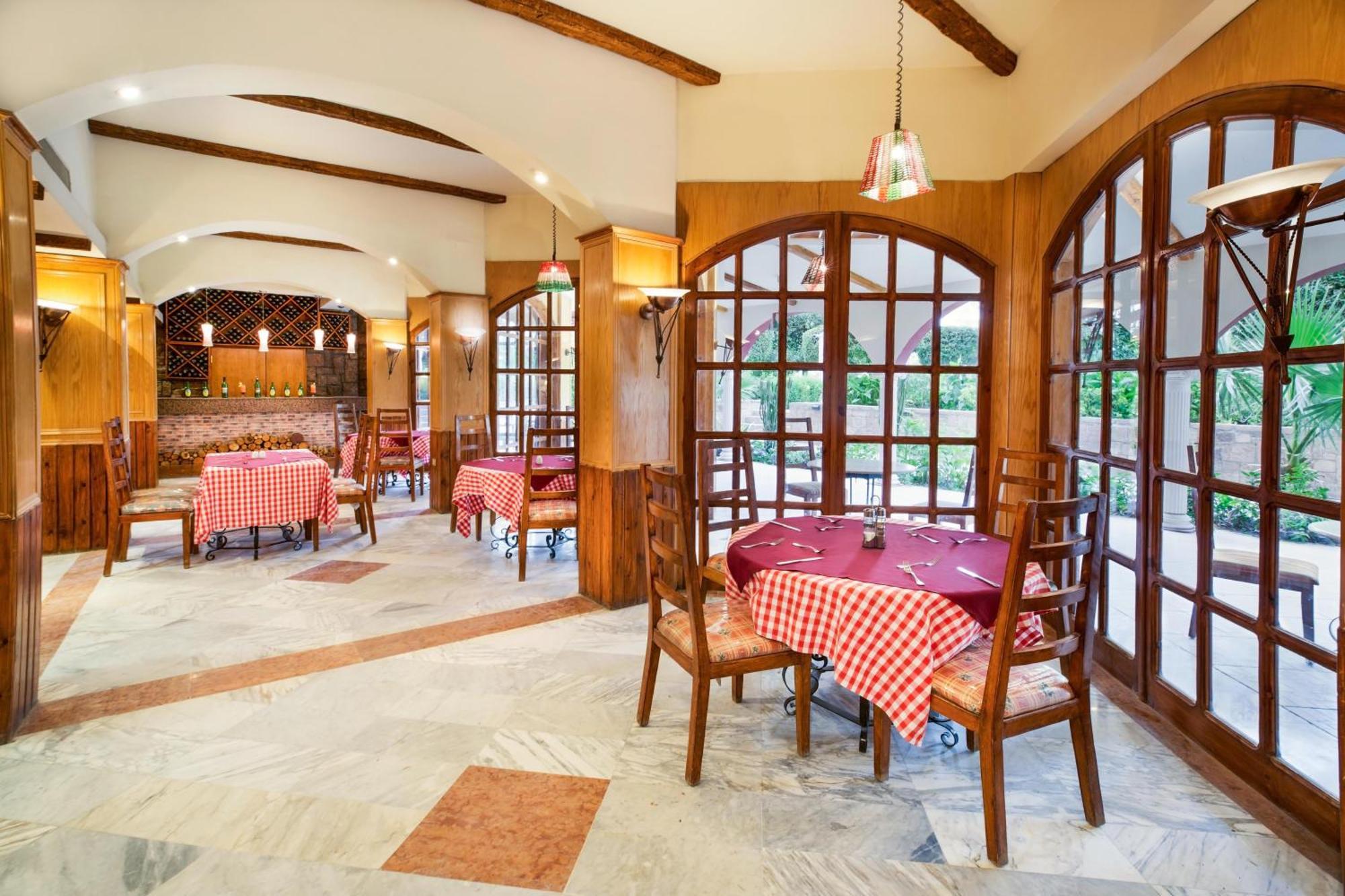 Pyramisa Hotel Luxor Ngoại thất bức ảnh